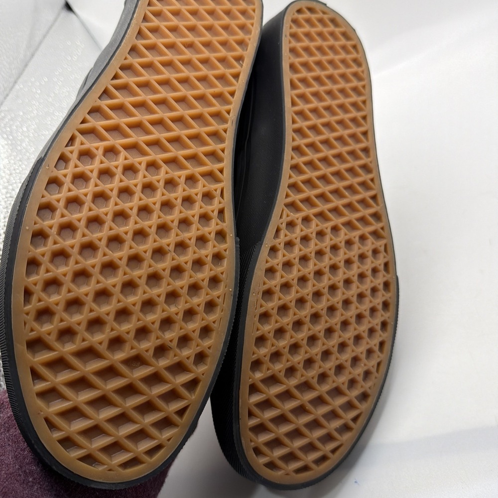 Vans  Unisex Adult Classic SlipOn Shoes In Black/Black. Men's 9.5,Women's 11 - Picture 11 of 13